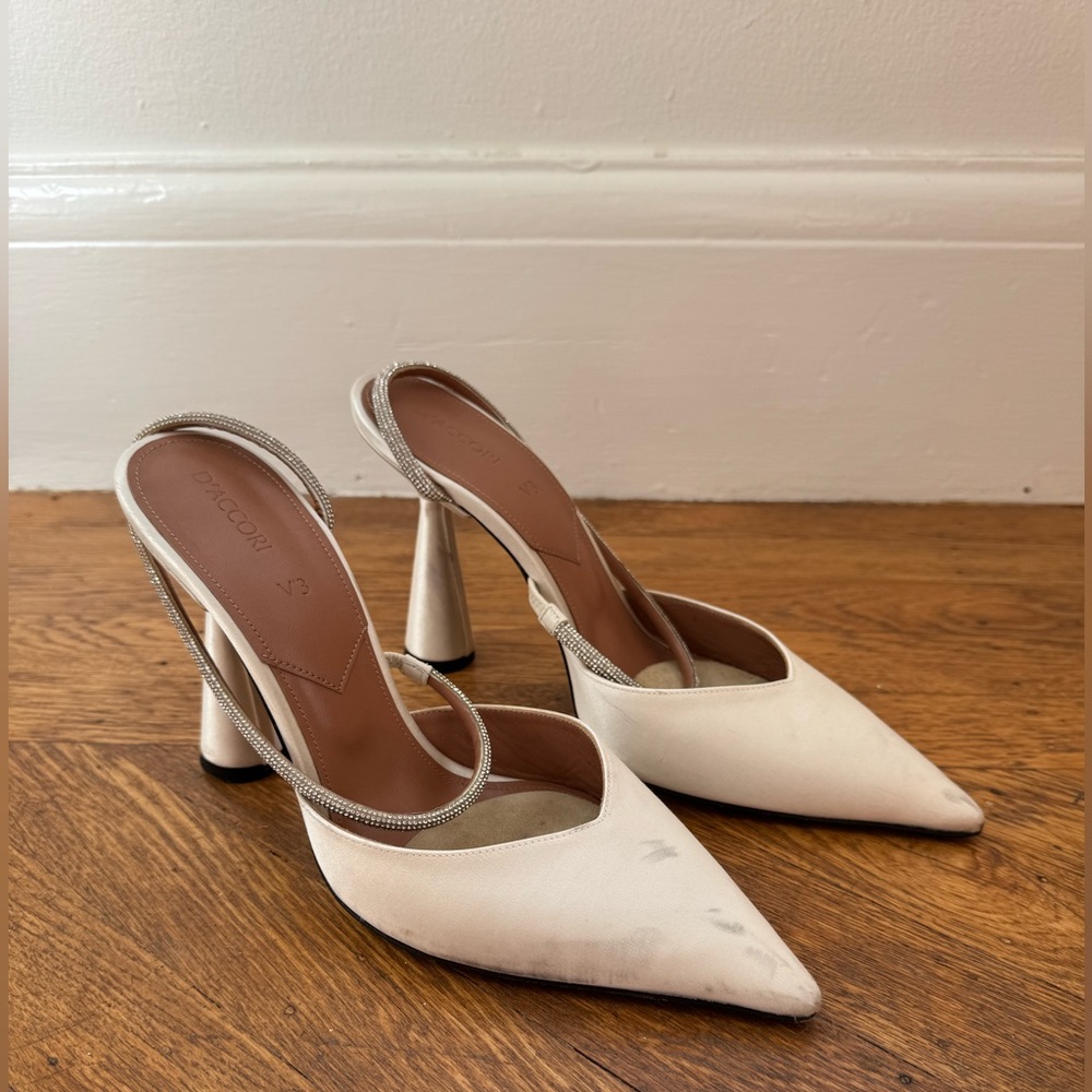 D’ACCORI Saturn Pumps ivory satin Size 41 (originally $630)